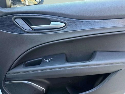 Used 2020 Alfa Romeo Stelvio Sprint w/ Nero Edizione image 9