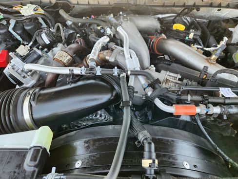 Used 2024 Ford F350 Lariat w/ Lariat Ultimate Package AWD/4WD image 32