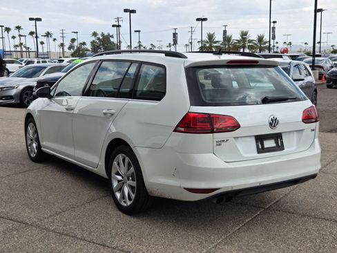 Used 2016 Volkswagen Golf SE FWD image 3