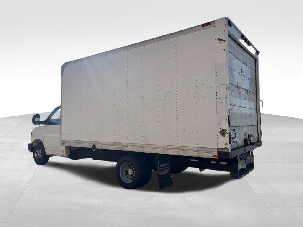 Used 2014 Chevrolet Express 3500 Extended RWD image 3