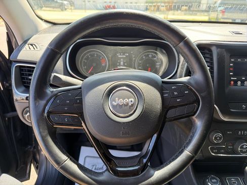 Used 2020 Jeep Cherokee Latitude Plus AWD/4WD image 10
