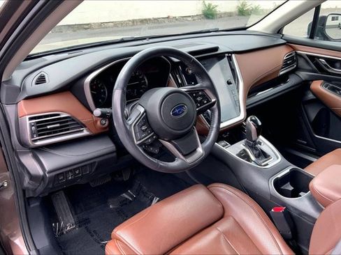 Used 2022 Subaru Outback Touring AWD/4WD image 13