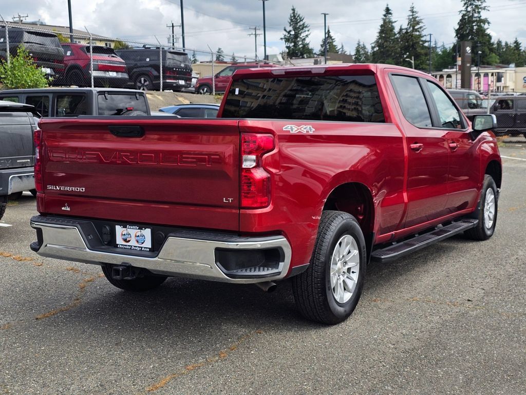 Used 2024 Chevrolet Silverado 1500 LT AWD/4WD image 6