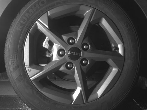 Used 2025 Kia K4 LXS image 15