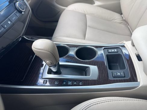 Used 2013 Nissan Altima 2.5 SL w/ Technology Pkg image 36