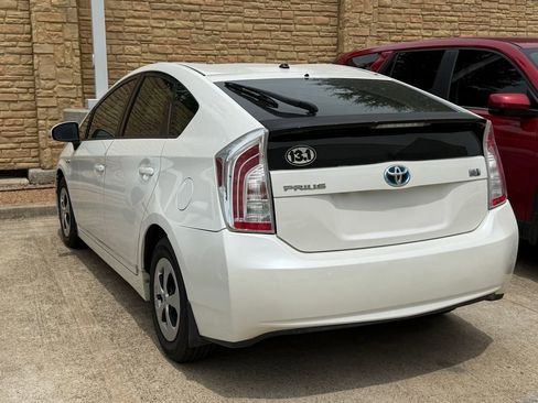 Used 2012 Toyota Prius Two FWD image 7