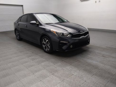 Used 2020 Kia Forte LXS FWD image 13