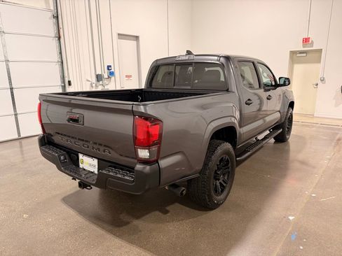 Used 2021 Toyota Tacoma SR w/ SR Convenience Package image 5