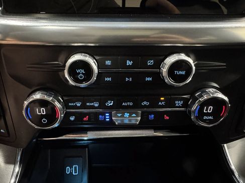 Used 2021 Ford F150 Lariat w/ Equipment Group 502A High AWD/4WD image 35