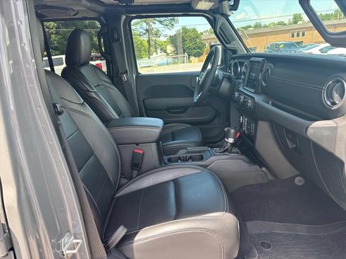Used 2023 Jeep Wrangler Unlimited Sahara w/ Cold Weather Group AWD/4WD image 12