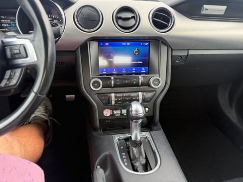 Used 2021 Ford Mustang Premium image 10