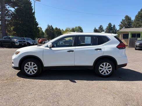 Used 2017 Nissan Rogue S AWD/4WD image 6