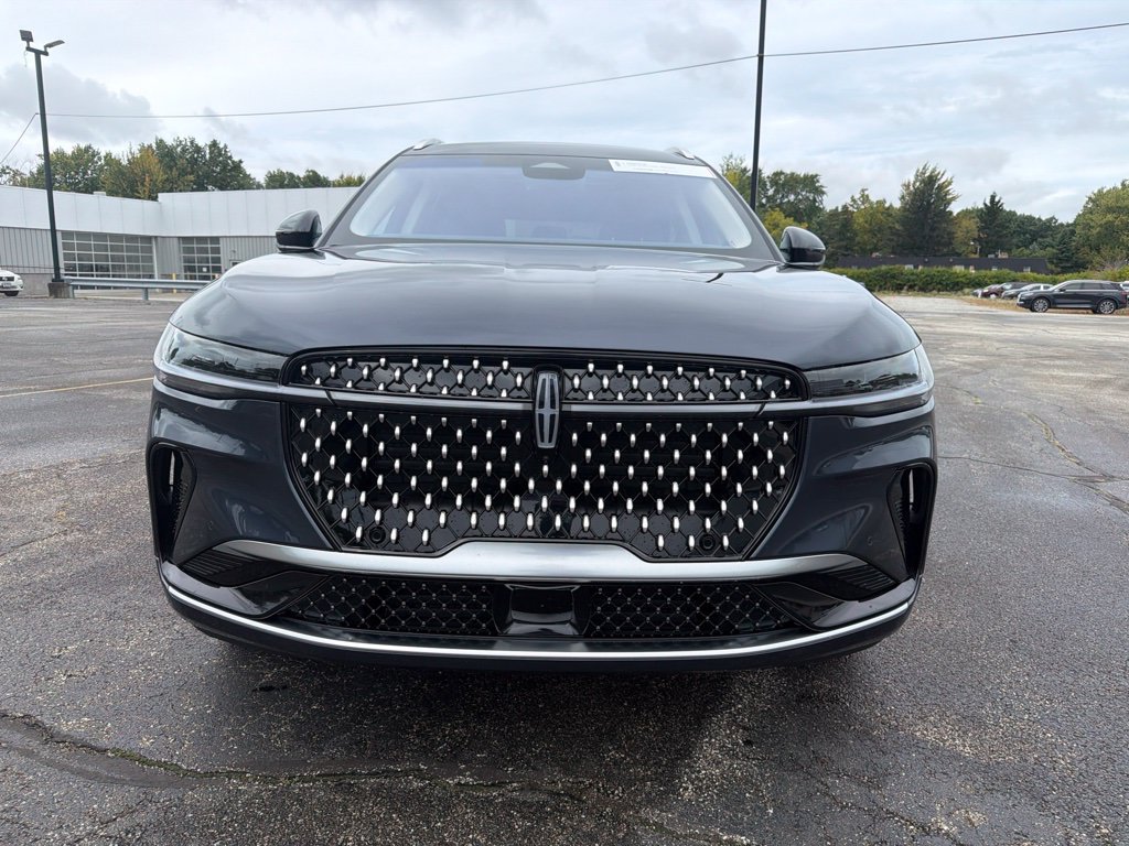 Used 2024 Lincoln Nautilus Reserve w/ Equipment Group 202A AWD/4WD image 5