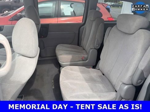 Used 2008 Hyundai Entourage Limited FWD image 7
