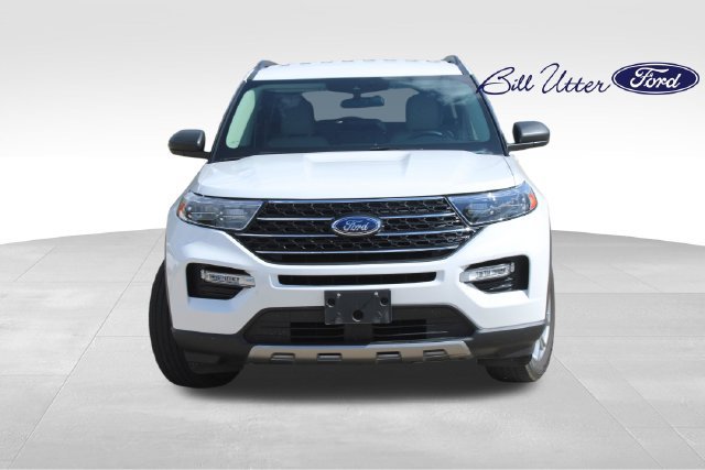 Used 2024 Ford Explorer XLT w/ Equipment Group 202A RWD image 2