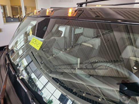 New 2025 GMC Hummer EV 3X w/ LPO, Illumination Package image 27