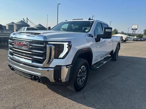 Used 2025 GMC Sierra 3500 SLE w/ SLE Value Package AWD/4WD image 3