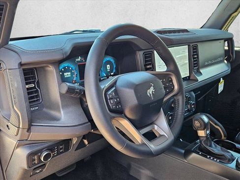 New 2025 Ford Bronco Badlands image 3