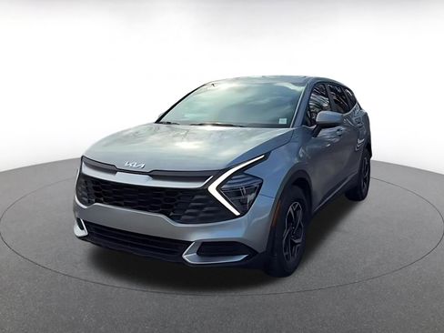 Used 2025 Kia Sportage LX image 7