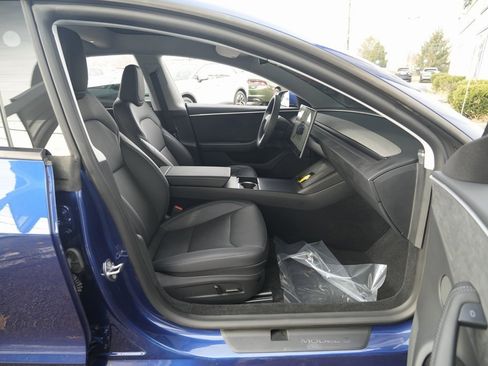 Used 2025 Tesla Model 3 Long Range image 32