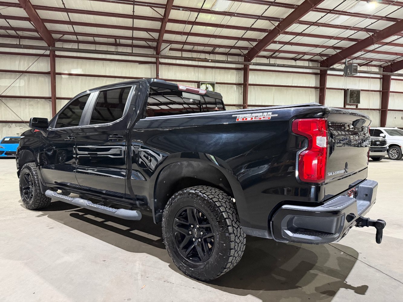 Used 2020 Chevrolet Silverado 1500 LT Trail Boss AWD/4WD image 7