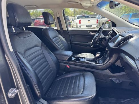 Used 2018 Ford Edge SEL w/ Equipment Group 201A AWD/4WD image 14