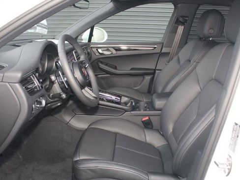New 2025 Porsche Macan S image 5