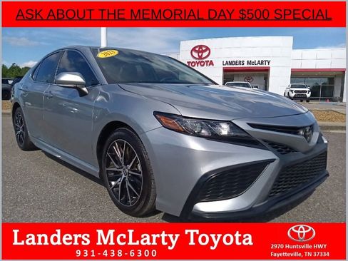 Used 2023 Toyota Camry SE FWD image 1