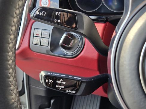 Used 2019 Porsche Cayenne image 28