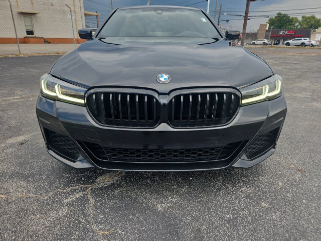 Used 2023 BMW 530i w/ M Sport Package RWD image 3
