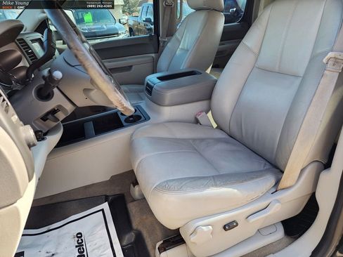 Used 2013 Chevrolet Silverado 2500 LT w/ Interior Plus Package image 33