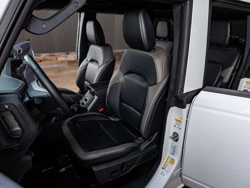 Used 2026 Ford Bronco Outer Banks AWD/4WD image 28