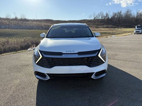 Used 2023 Kia Sportage LX image 8