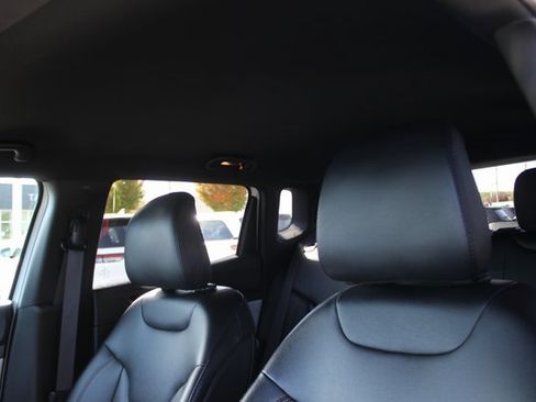 Used 2024 Jeep Compass Limited image 21