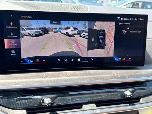 Used 2025 BMW X7 xDrive40i w/ Premium Package image 26