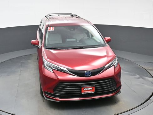 Used 2021 Toyota Sienna LE image 36