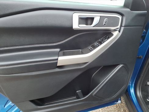 Certified 2023 Ford Explorer XLT w/ Equipment Group 202A image 15