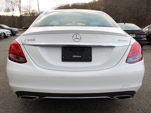 Used 2018 Mercedes-Benz C 300 4MATIC Sedan image 9