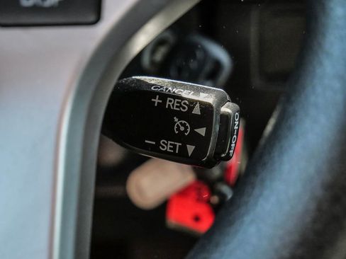 Used 2017 Toyota Tundra SR5 image 26