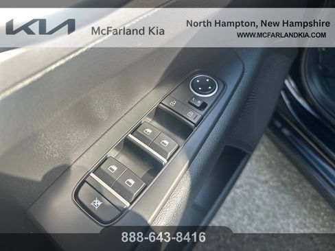 Used 2024 Kia Forte LXS FWD image 12