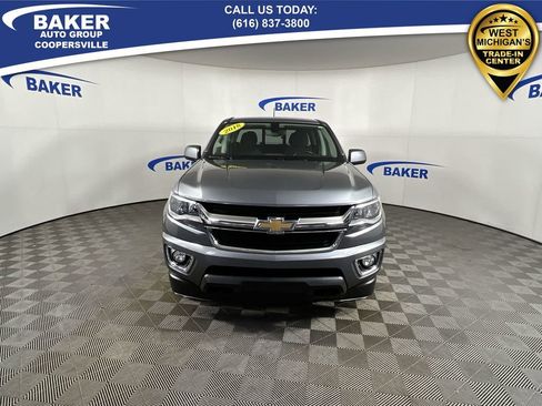 Used 2018 Chevrolet Colorado LT w/ LT Convenience Package image 3