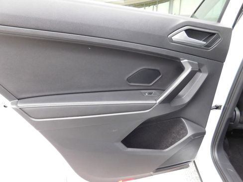 Used 2023 Volkswagen Tiguan S FWD image 7