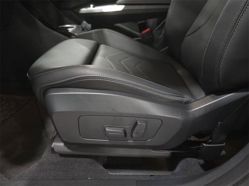 Certified 2025 BMW X1 xDrive28i w/ Technology Package image 24