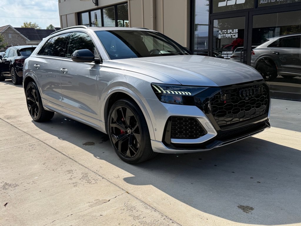 Used 2022 Audi RS Q8 AWD/4WD image 3
