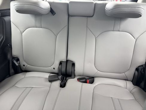 Used 2023 Honda Pilot Touring image 22