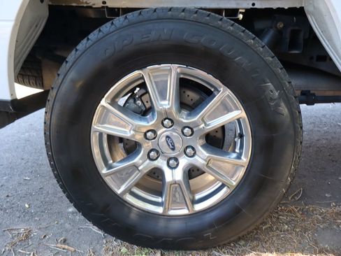 Used 2017 Ford F150 XLT w/ Equipment Group 302A Luxury AWD/4WD image 42