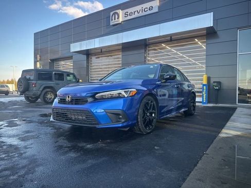 Used 2024 Honda Civic Sport image 4