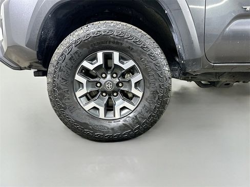 Used 2023 Toyota Tacoma TRD Off-Road w/ Technology Package image 8