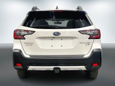 Used 2023 Subaru Outback Limited XT image 4