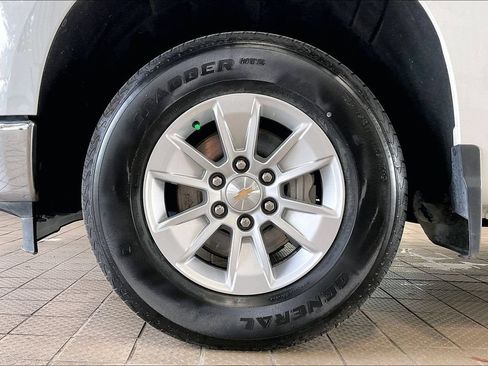 Used 2025 Chevrolet Silverado 1500 LT RWD image 31